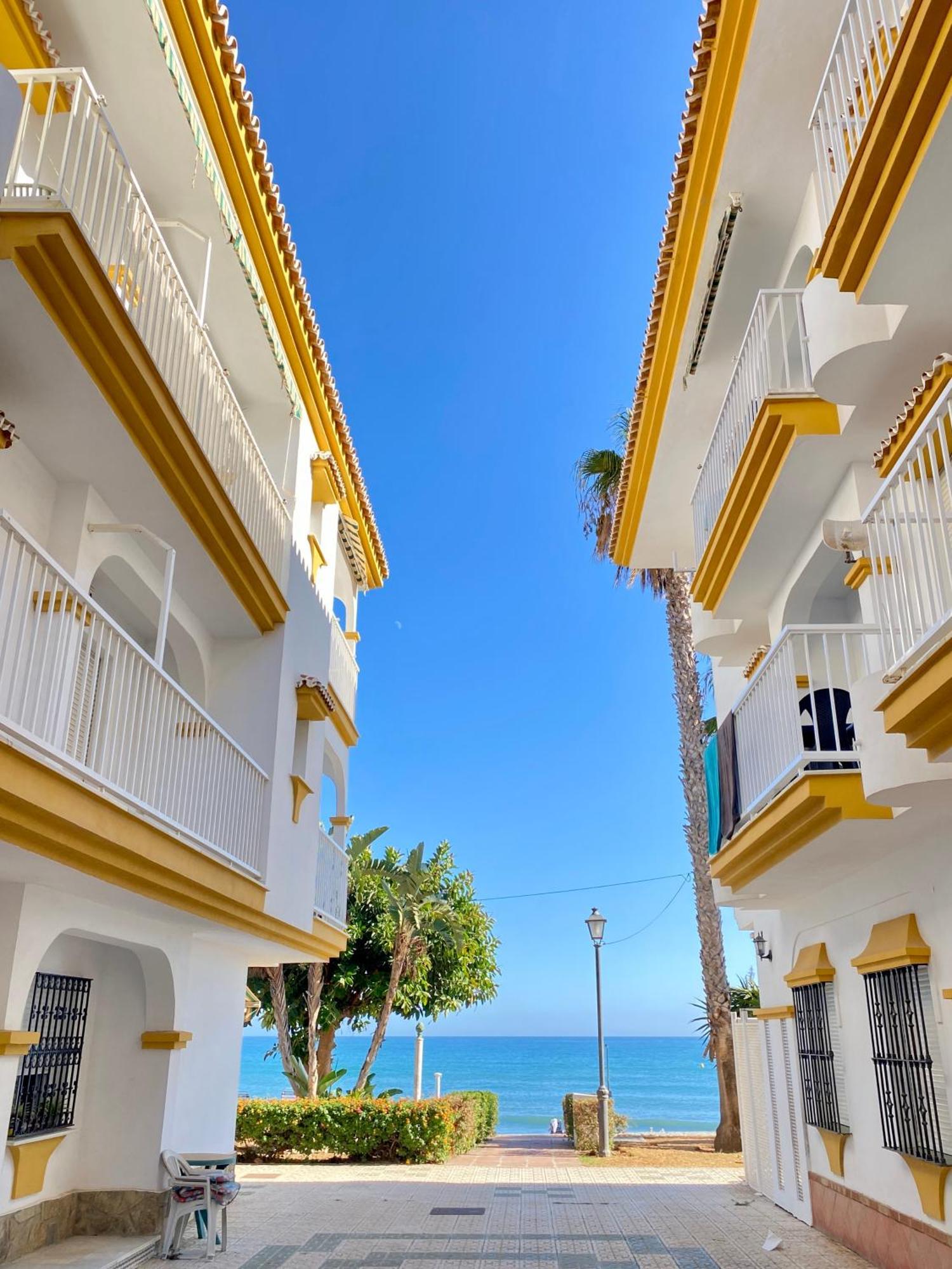 First Line Costa Apartment