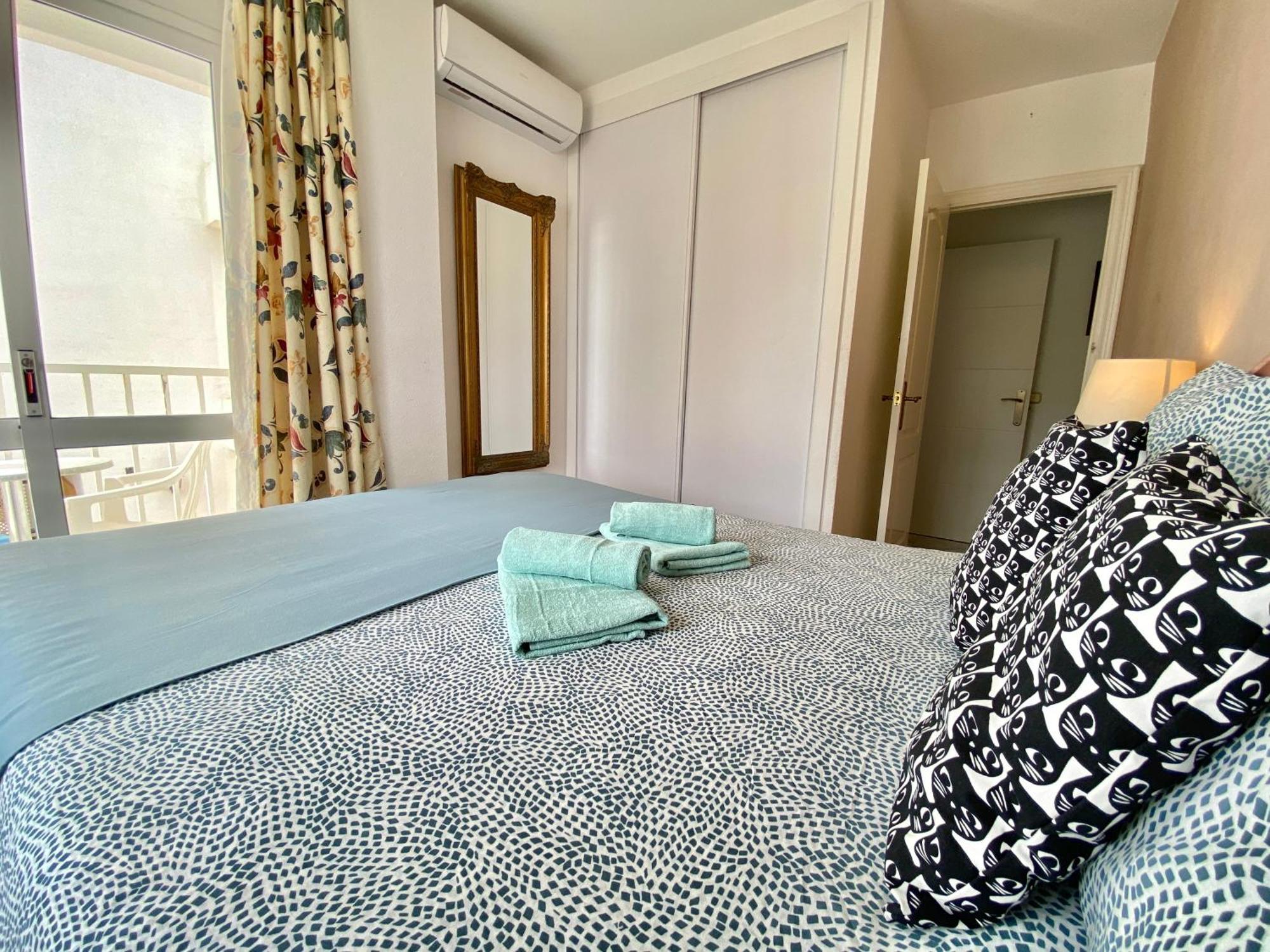 First Line Costa Apartment *